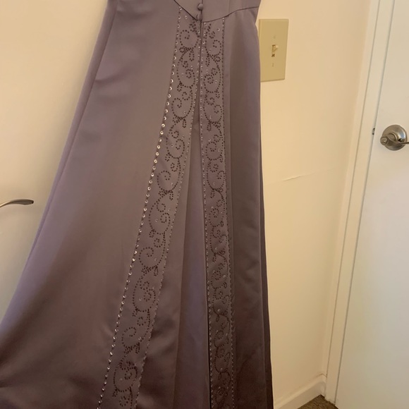 Formal Michaelangelo Gown in Lilac - Picture 4 of 7